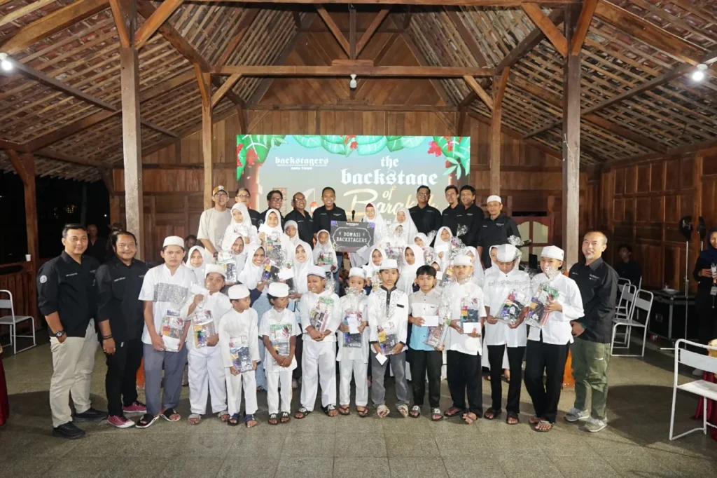 The Backstage of Barakah Malang