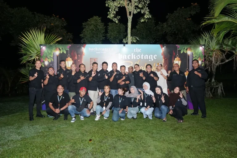 The Backstage of Barakah Malang